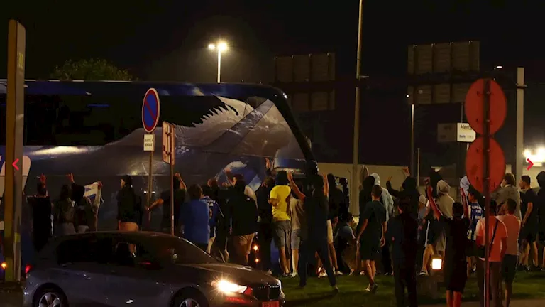 استهجان وإطلاق الرصاص.. الهجوم على حافلة بورتو بعد توديع كأس العالم