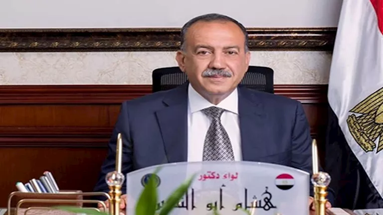 محافظ أسيوط: الحملة القومية للتبرع بالدم تهدف إلى تأمين احتياجات المستشفيات