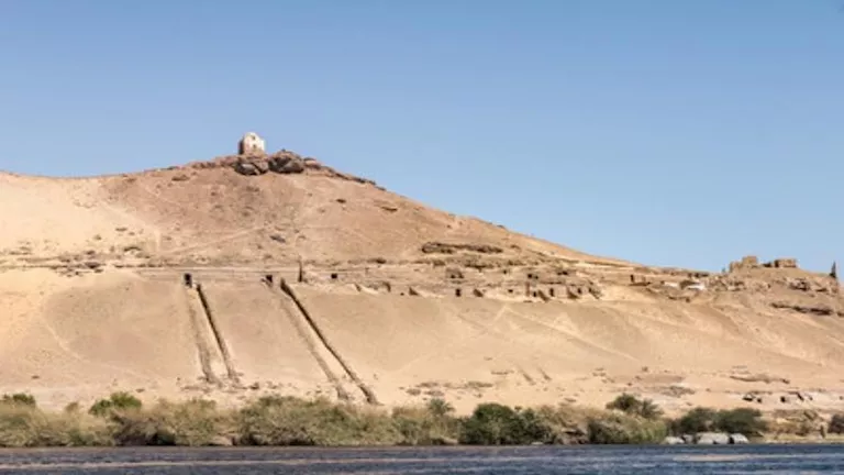 اكتشافات أثرية عظيمة.. ماذا وجدوا في مقابر قبة أبو الهوا بأسوان؟ (صور)
