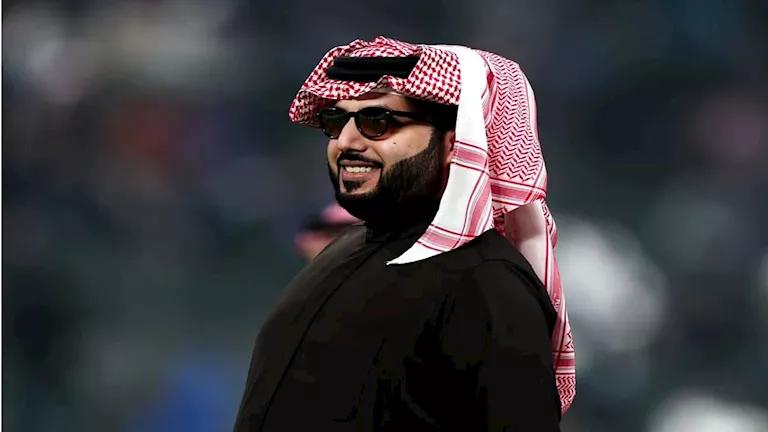 تركي آل الشيخ يهنئ الهلال بعد فوزه التاريخي على مانشستر سيتي في كأس العالم للأندية