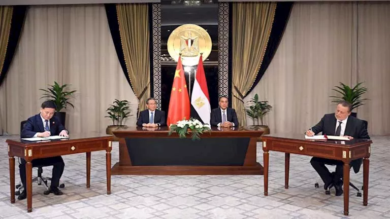 مذكرة تفاهم بين محافظ البنك المركزي ونظيره الصيني لتعزيز الت