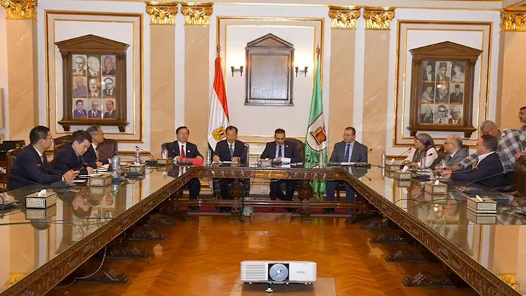 جامعتا القاهرة وجنوب الصين الزراعية يبحثان الشراكة لمكافحة ا