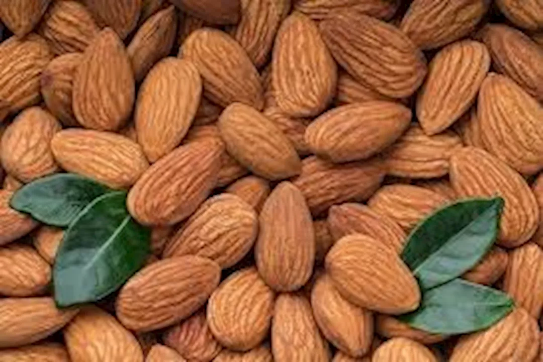 اللوز