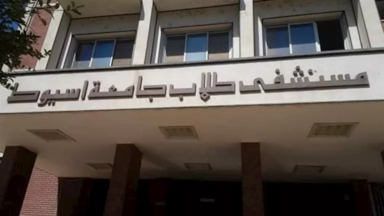 عم الأطفال الخمسة المتوفيين بالمنيا: الأب محجوز بمستشفى أسيوط بنفس الأ