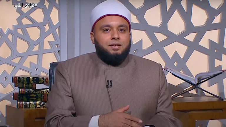 عاوزه ألبس الحجاب ولكني مترددة؟.. أمين الفتوى يجيب