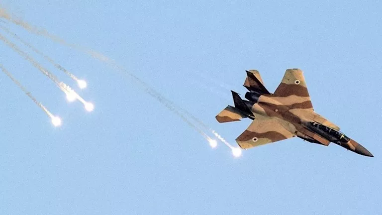 إسرائيل تشن 10 غارات جوية على عددا من المناطق بجنوب لبنان