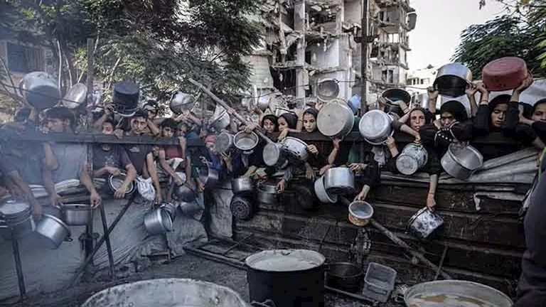 بين القصف والتجويع.. كيف حوّل الاحتلال الغذاء إلى سلاح حرب بغزة؟ (فيدي