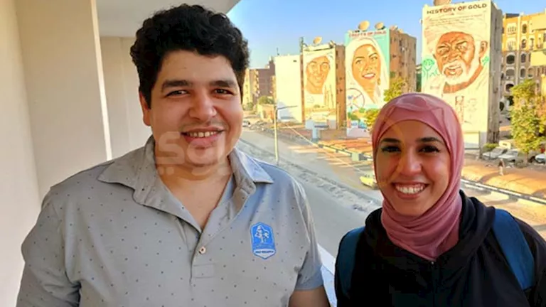 أسوان متحف مفتوح.. فنانان يعيدان رسم هوية المدينة على جدرانها (فيديو و