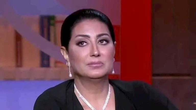 وفاء عامر تبكي على الهواء: ”قررت الابتعاد عن تيك توك نهائيًا”