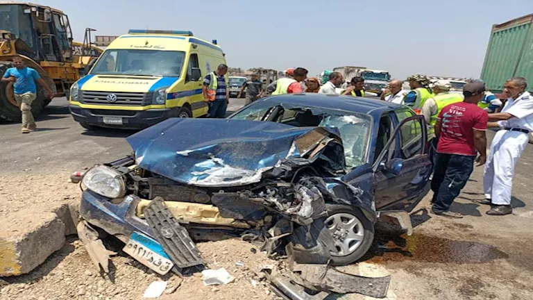بالصور.. إصابة 4 أشخاص في تصادم سيارتين ملاكي أعلى الإقليمي بالمنوفية