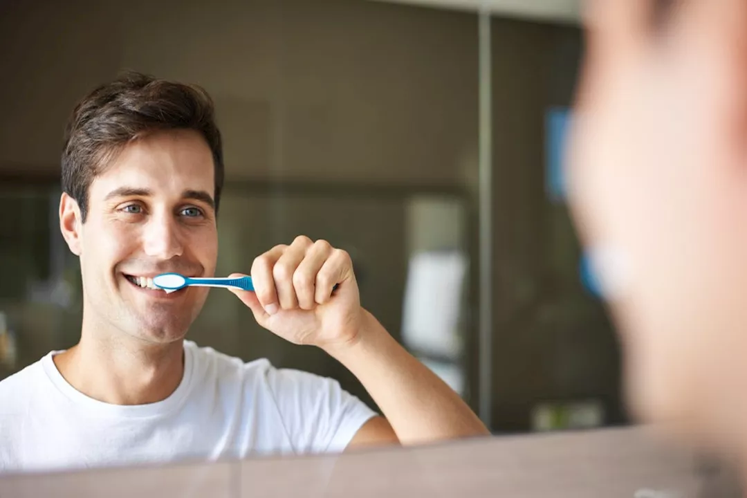 غسل الأسنان بعد الإفطار