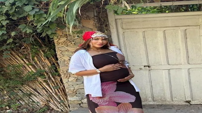 “ورد أحمر وهدايا”.. زوجة النني الثانية تحتفل بعيد ميلاده الـ