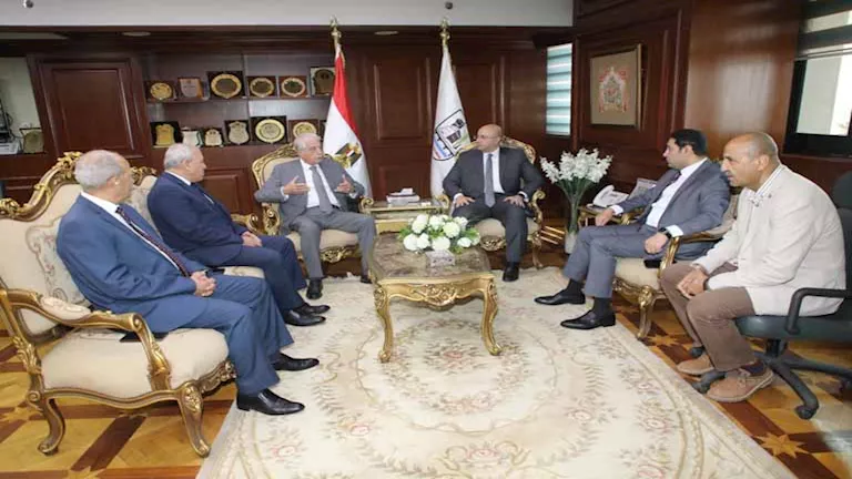 محافظ بني سويف يستقبل مستشار رئيس الجمهورية للتنمية المحلية