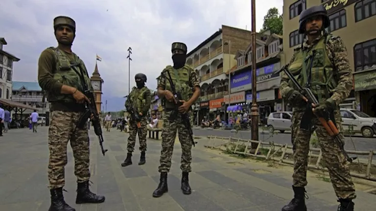الجيش الباكستاني يعلن مقتل 9 مسلحين مدعومين من الهند في عمليات استخبار