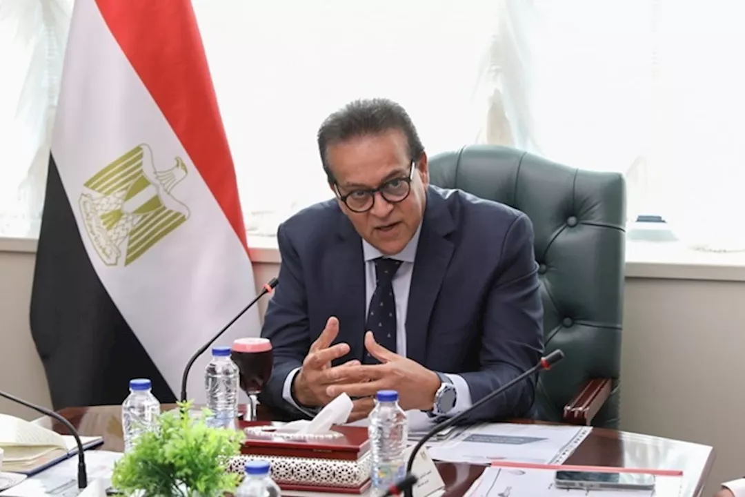 الدكتور خالد عبدالغفار وزير الصحة