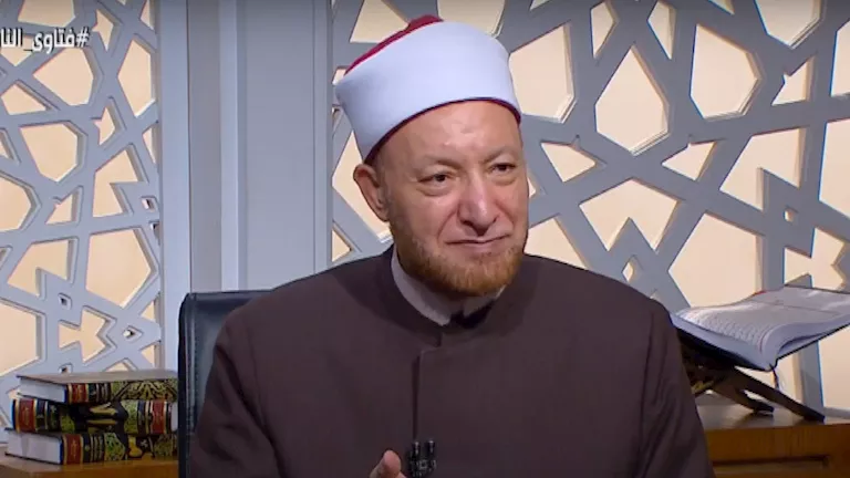 تعدّى على أبيه دفاعاً عن أمه.. والأم تسأل عن الحكم وأمين الفتوى يرد 