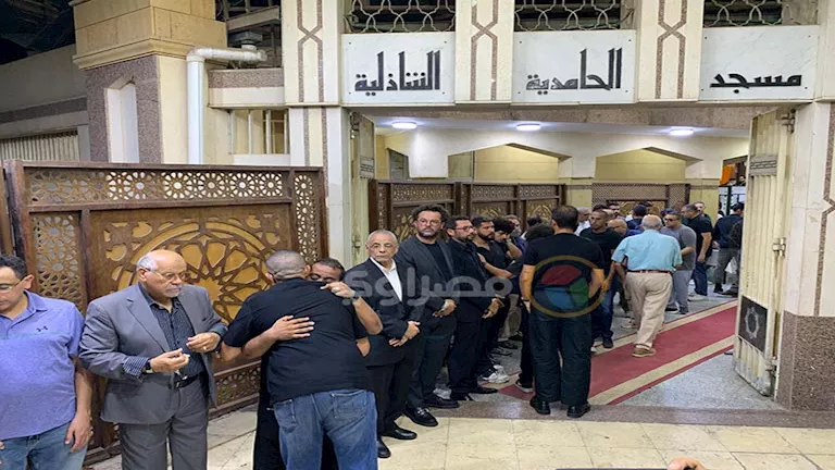حضور لافت لنجوم الفن في عزاء مدير التصوير الراحل تيمور تيمور