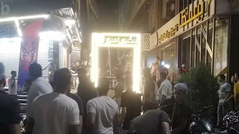 إصابة 10 أشخاص في حريق مطعم بسوهاج.. تفاصيل الحادث