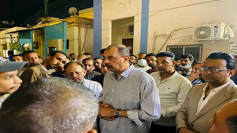 قرارات عاجلة من محافظ سوهاج بعد إصابة 13 شخصًا في انفجار مطعم.. صور