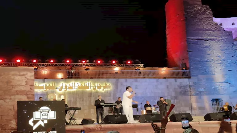 إيهاب توفيق وكنزي يقدمان مفاجأة جماعية في مهرجان القلعة الدولي