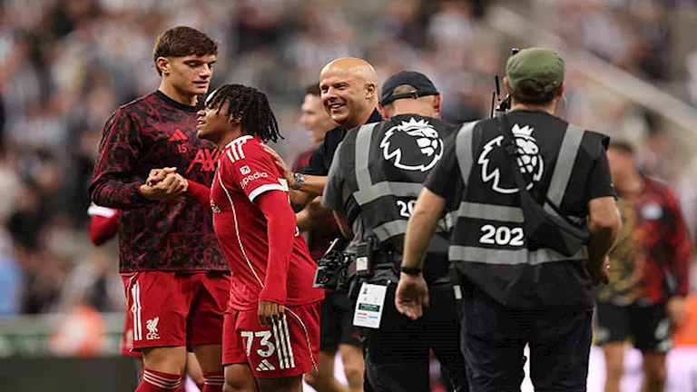 سلوت: قرعة دوري أبطال أوروبا صعبة ومثيرة لليفربول
