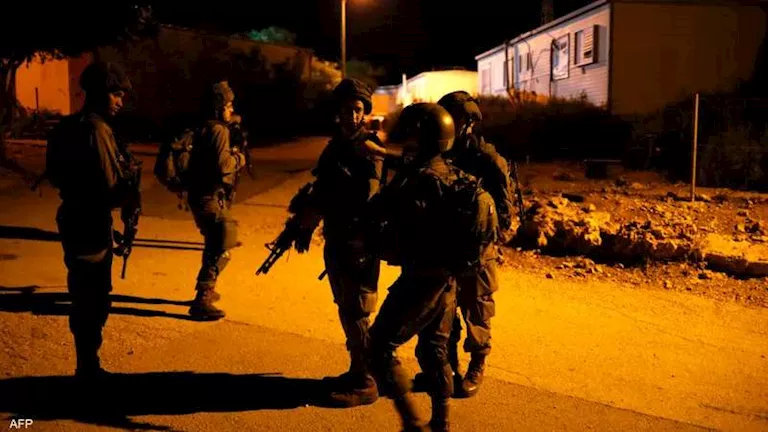 منع الإسعاف من نقله.. جيش الاحتلال يعتقل شابًا مصابًا بجروح خطيرة في ج