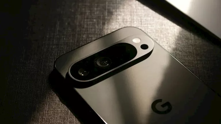 تعرف على مزايا الذكاء الاصطناعي الجديدة في هواتف Pixel 10