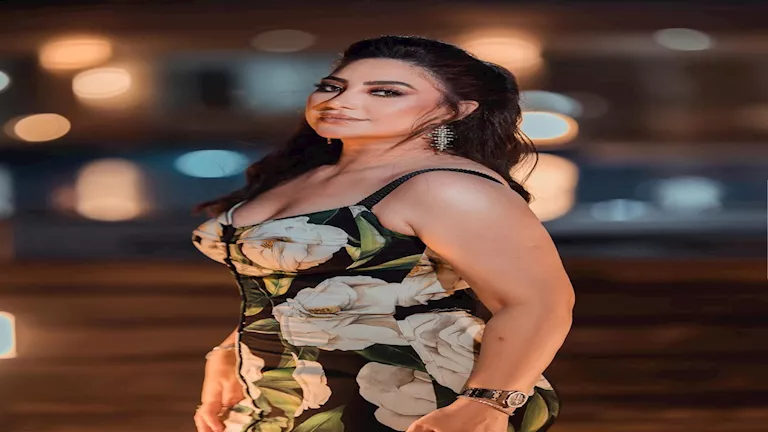 القبض على المطربة بوسي في مطار القاهرة