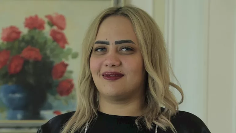 "بطلع محجبة في الفيديوهات".. البلوجر أم سجدة تُنكر الاتهامات الموجهة إليها أمام المحكمة