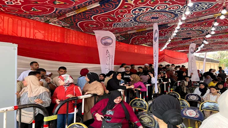 لليوم الثاني.. إقبال كبير وطوابير أمام لجان الشيوخ في بورسعيد – صور