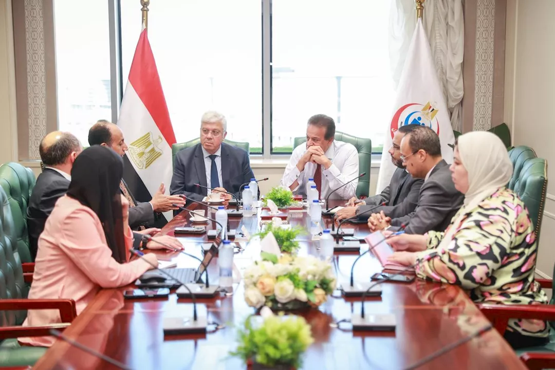وزير الصحة والسكان