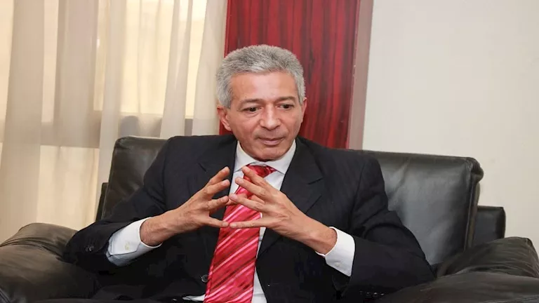 بعد انخفاض الدولار.. هل تتراجع الأسعار بالأسواق؟ الغرف التجارية تجيب