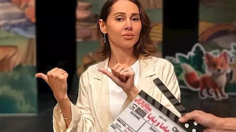 طرح ”بوستر” فيلم ”ماما وبابا” لـ ياسمين رئيس ومحمد عبدالرحمن
