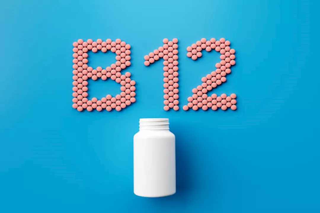 فيتامين B12