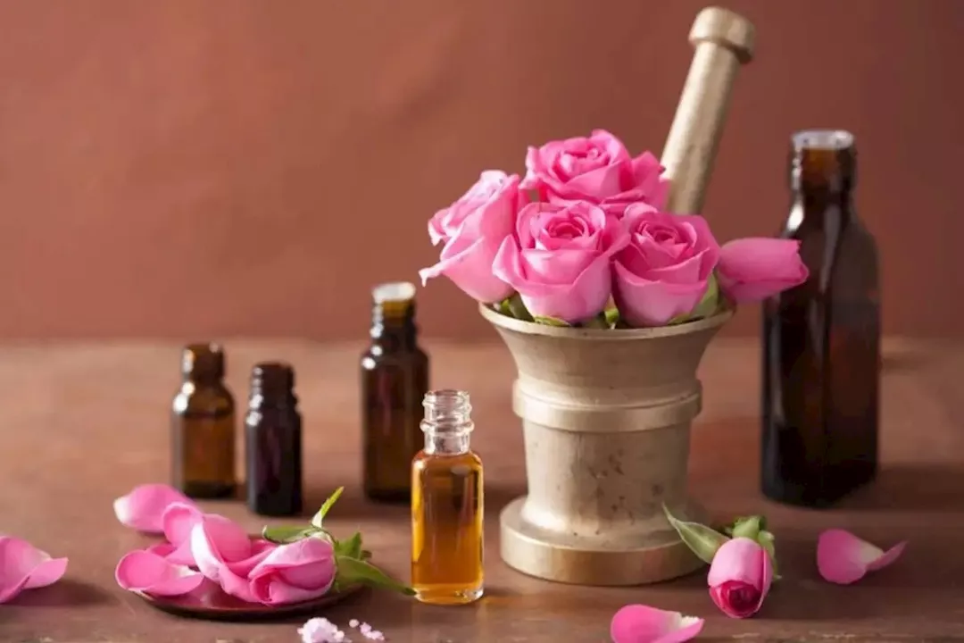 فوائد استخدام زيت الورد للصحة الجنسية