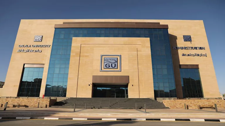 سقط من الدور الثالث.. جامعة الجلالة توضح تفاصيل وفاة طالب أثناء الامتح
