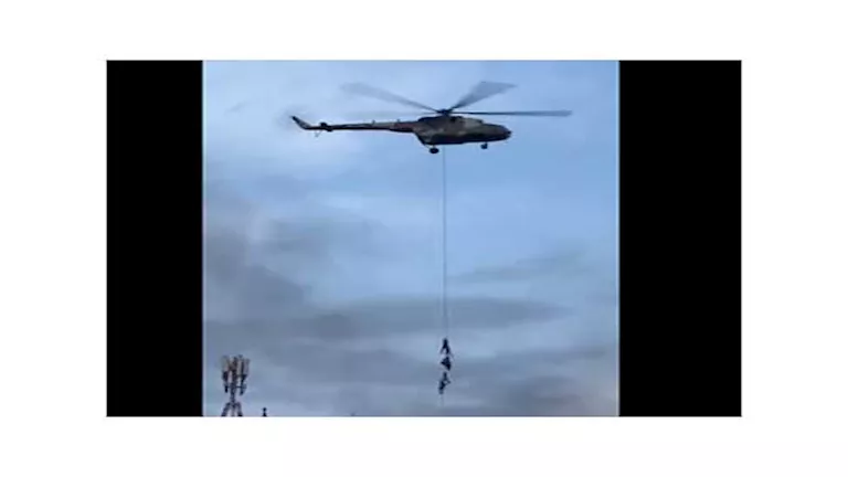 فيديو| هروب الرئيس ووزراء فى نيبال بطائرة هليكوبتر بعد حرق القصر الجمه