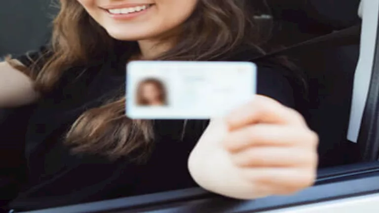 مساعد وزير الداخلية الأسبق يوضح تعديل اشتراطات الحصول على رخص القيادة 