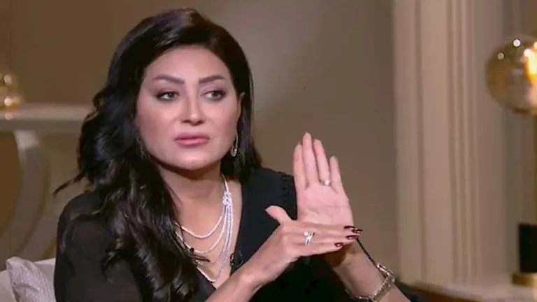 علا شوشة ترد على وفاء عامر: ”طالما معاكي دليل براءة أم مكة..ليه مرحتيش