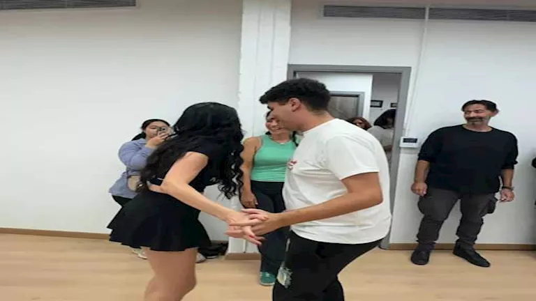 صور جديدة.. نجل دينا يدعمها في كورسات أكاديمية الرقص الشرقي