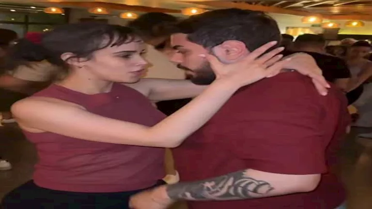 فيديو جديد لابنة عمرو دياب ترقص مع مدرب رقصها_4