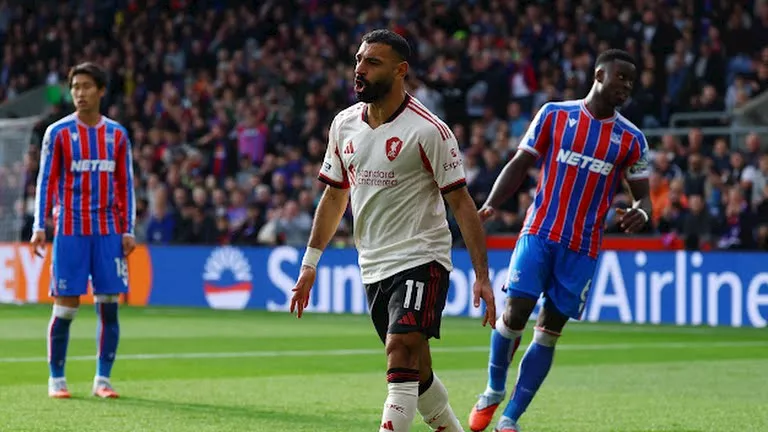 كريستال بالاس ينفرد بلقب الفريق الوحيد غير المهزوم في الدوري الإنجليزي بعد هزيمة ليفربول