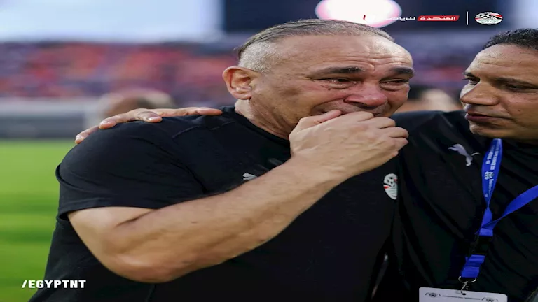 "لقطات مؤثرة من مباراة مصر وبوركينا فاسو: دموع إبراهيم حسن وفرحة صلاح"