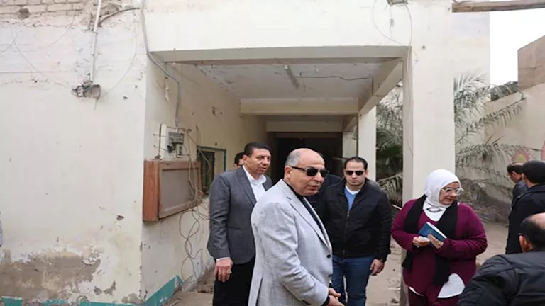محافظ المنيا يتفقد الأراضي غير المستغلة بحي جنوب: 2026 عام استثمار الأ