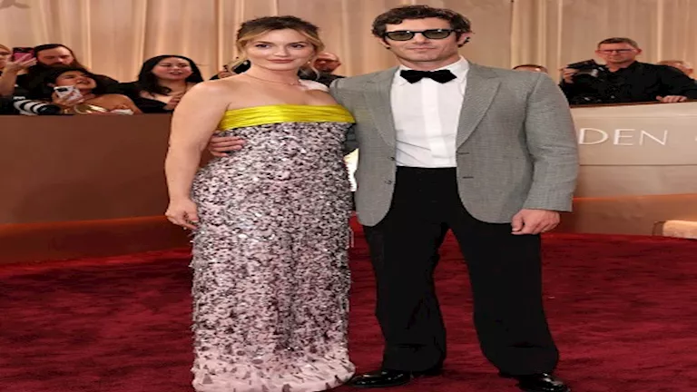 بالصور- آدم برودي يصل حفل توزيع جوائز جولدن جلوب 2026 