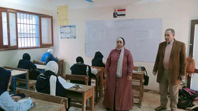 محافظ أسيوط: خطة أمنية مشددة لتأمين امتحانات الشهادة الإعدادية (صور) 