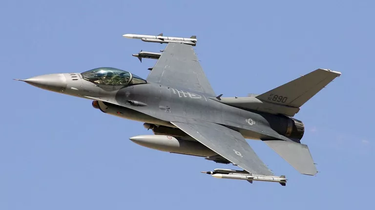 رسالة سرية أوقفت الضربة.. لماذا أرجأت واشنطن الهجوم على إيران؟