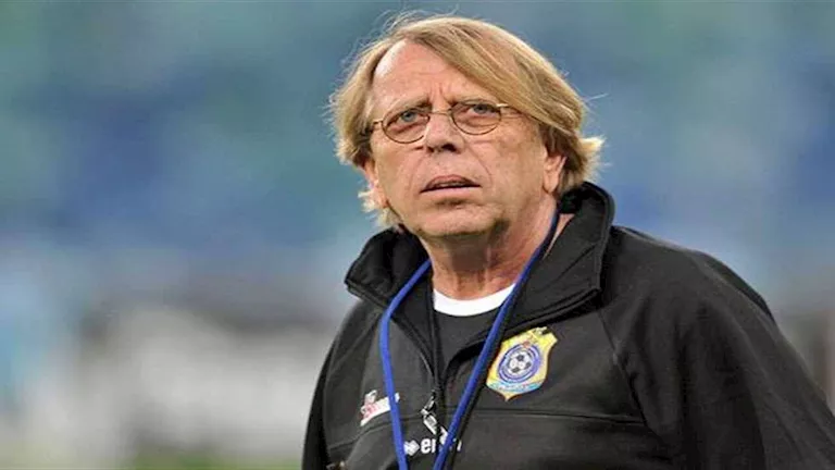 “السنغال سيستعيد حقه”.. كلود لوروا يهاجم “الكاف”: عبث