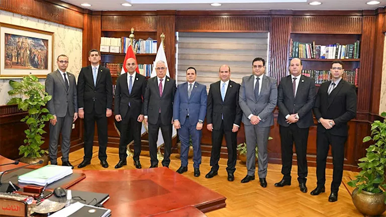 لعرض الكشوف ربع السنوية.. النائب العام يستقبل رئيس الاستئناف لنيابة اس