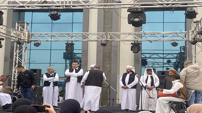 من التراث إلى البهجة.. الزي البدوي يتصدر مشاهد الاحتفال بمعرض الكتاب